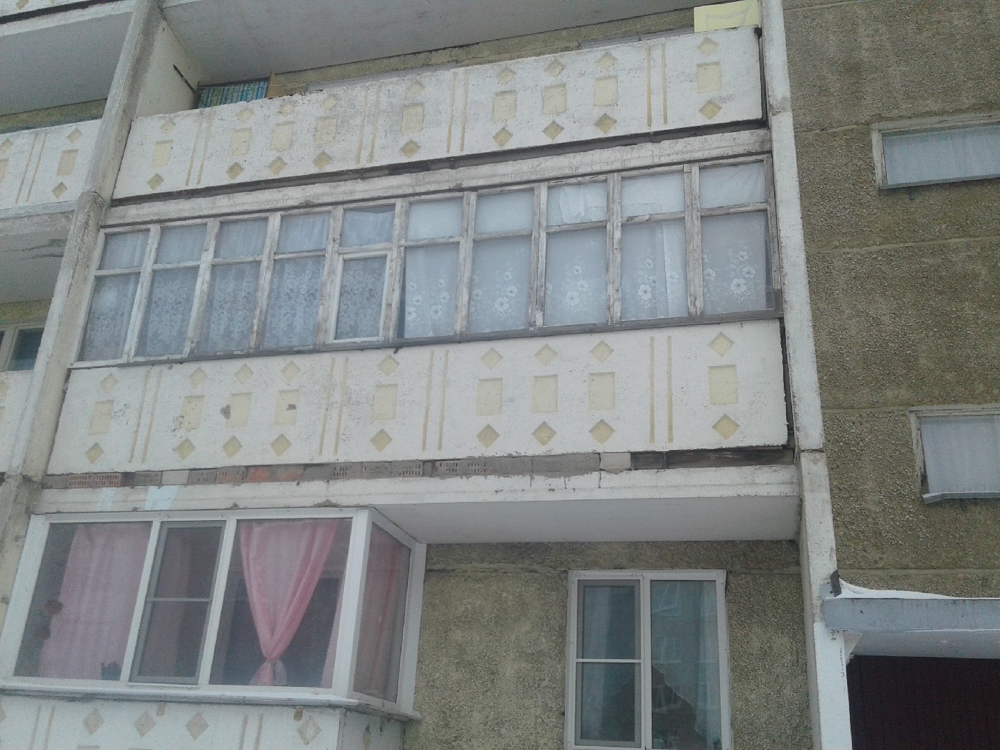 край. Алтайский, г. Яровое, кв-л. А, д. 31-фасад здания