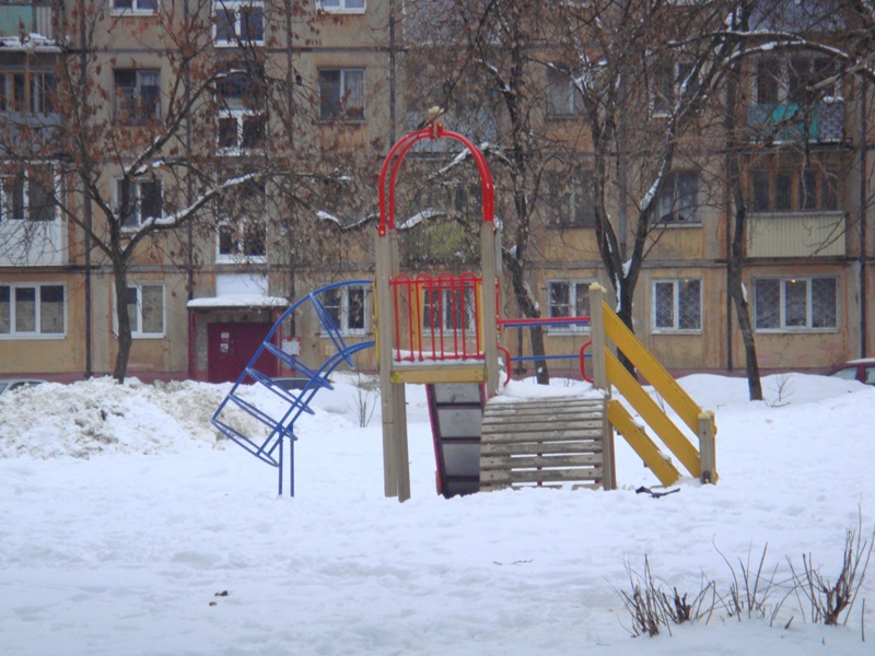 обл. Вологодская, г. Череповец, ул. М.Горького, д. 39-придомовая территория