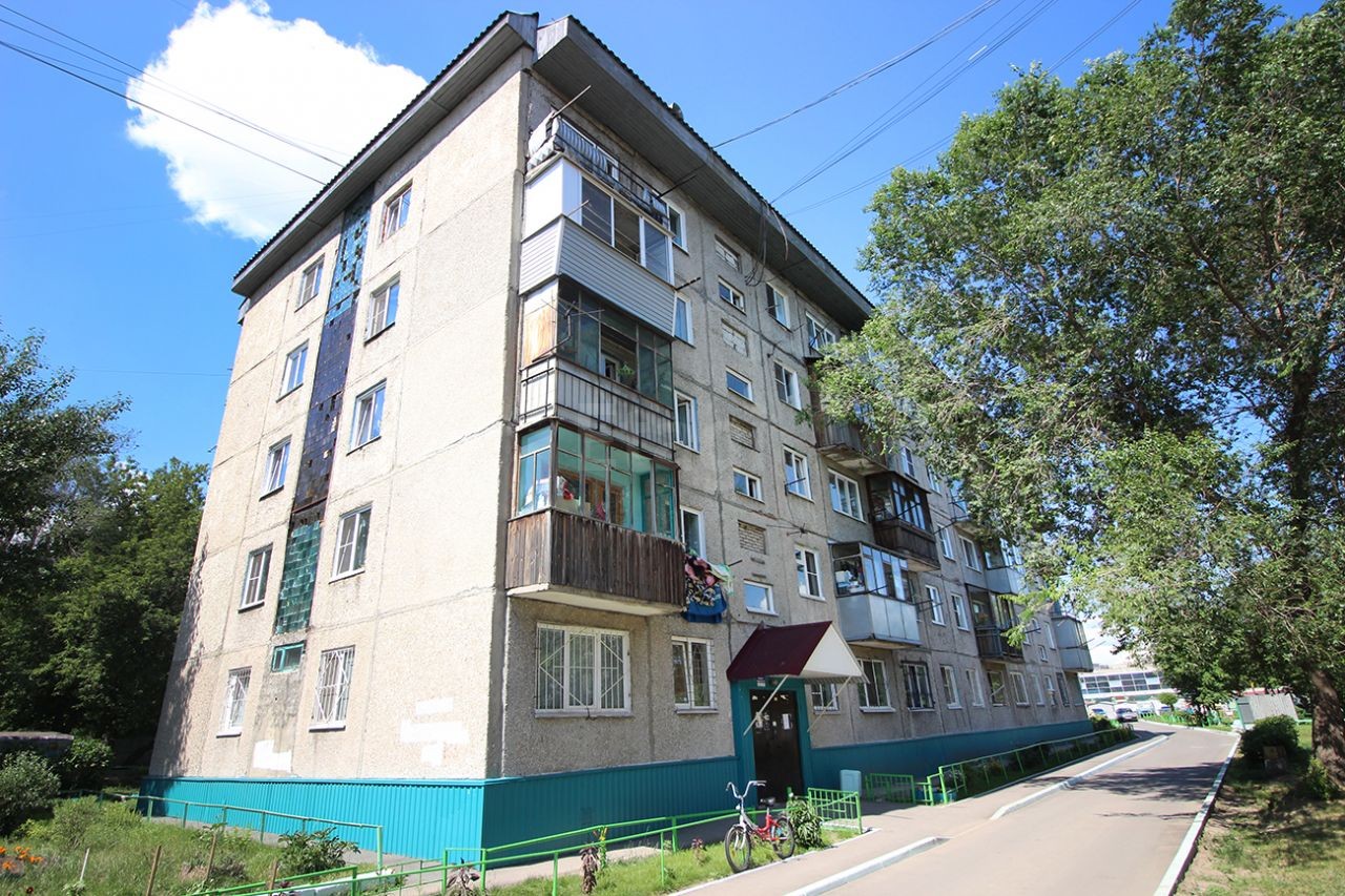 край. Алтайский, г. Барнаул, ул. Георгия Исакова, д. 163А-фасад здания