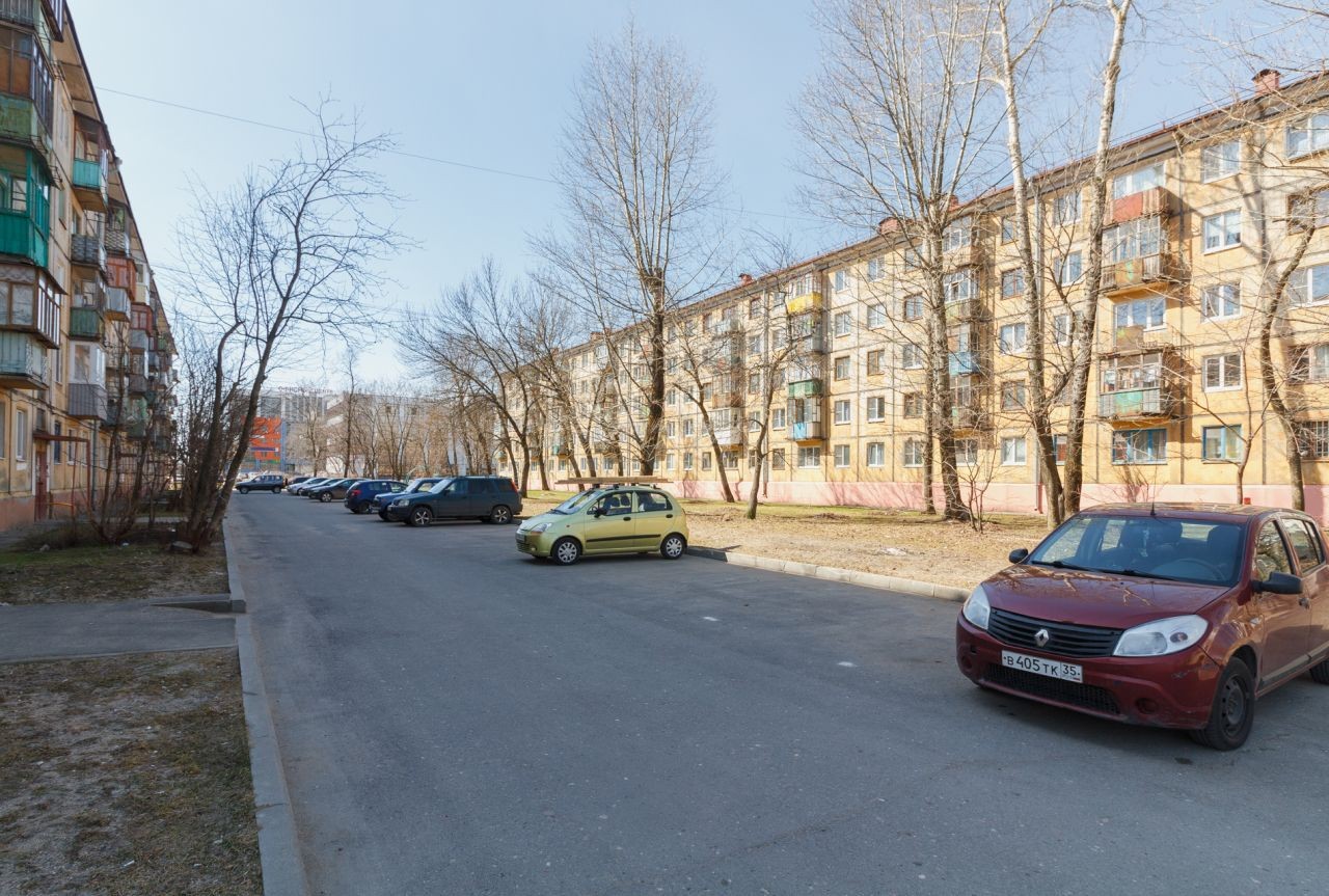 обл. Вологодская, г. Череповец, пр-кт. Московский, д. 58-придомовая территория