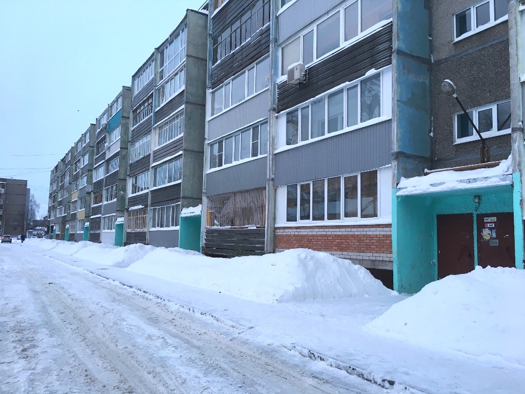 обл. Вологодская, г. Череповец, ул. Набережная, д. 31-фасад здания