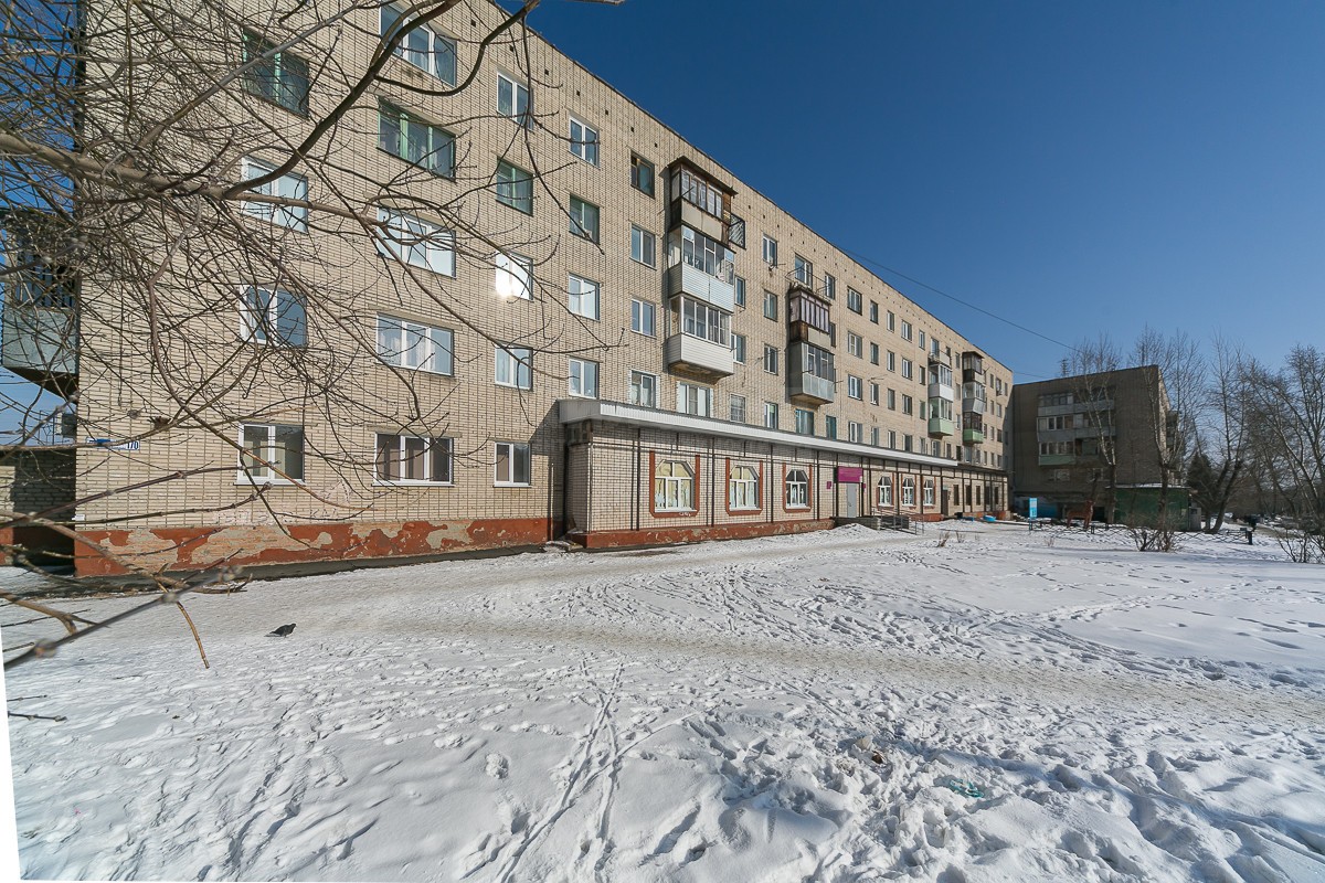 край. Алтайский, г. Барнаул, ул. Георгия Исакова, д. 170-фасад здания