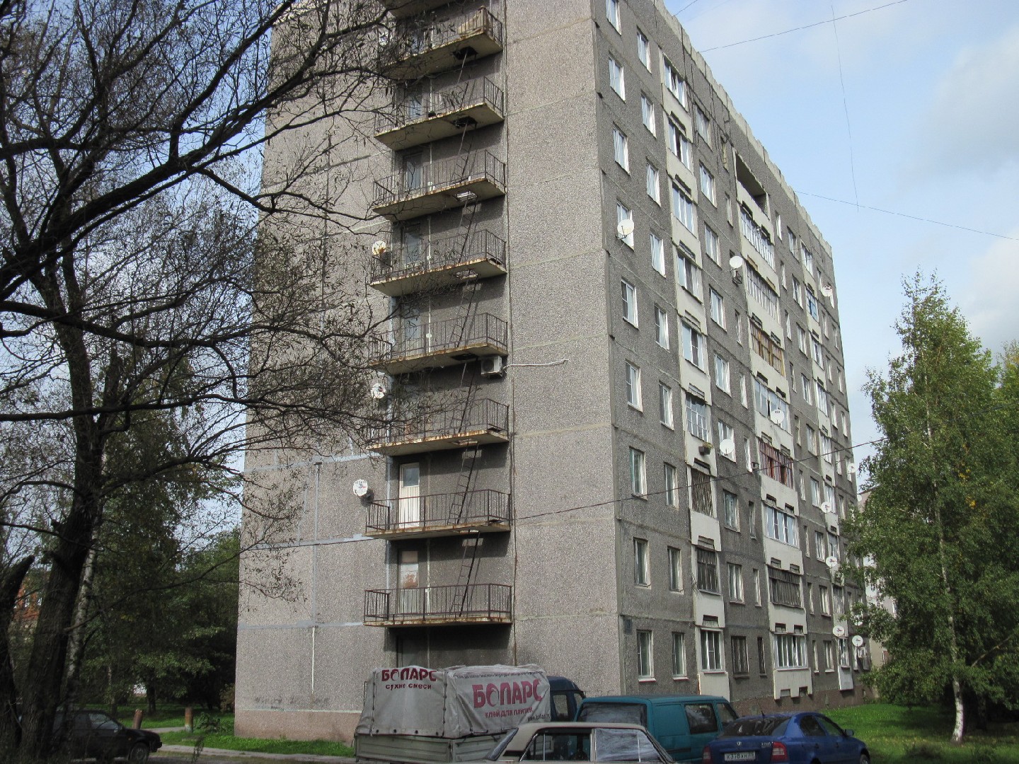 обл. Вологодская, г. Череповец, ул. Сталеваров, д. 73-фасад здания