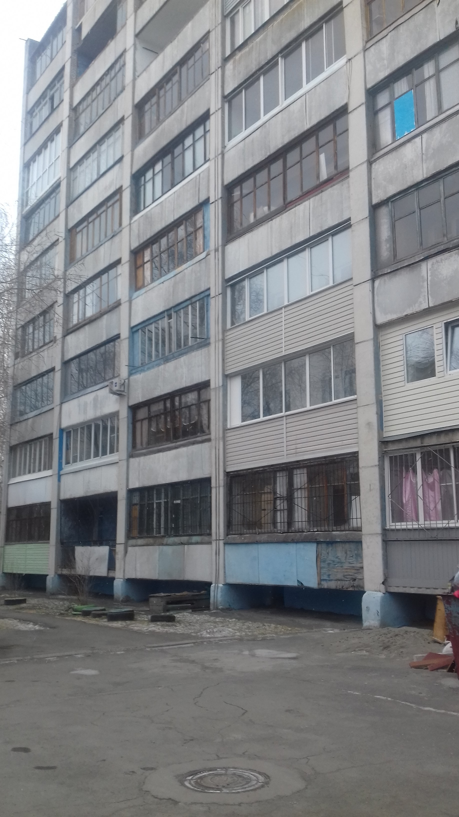 край. Алтайский, г. Барнаул, ул. Георгия Исакова, д. 206 а-фасад здания