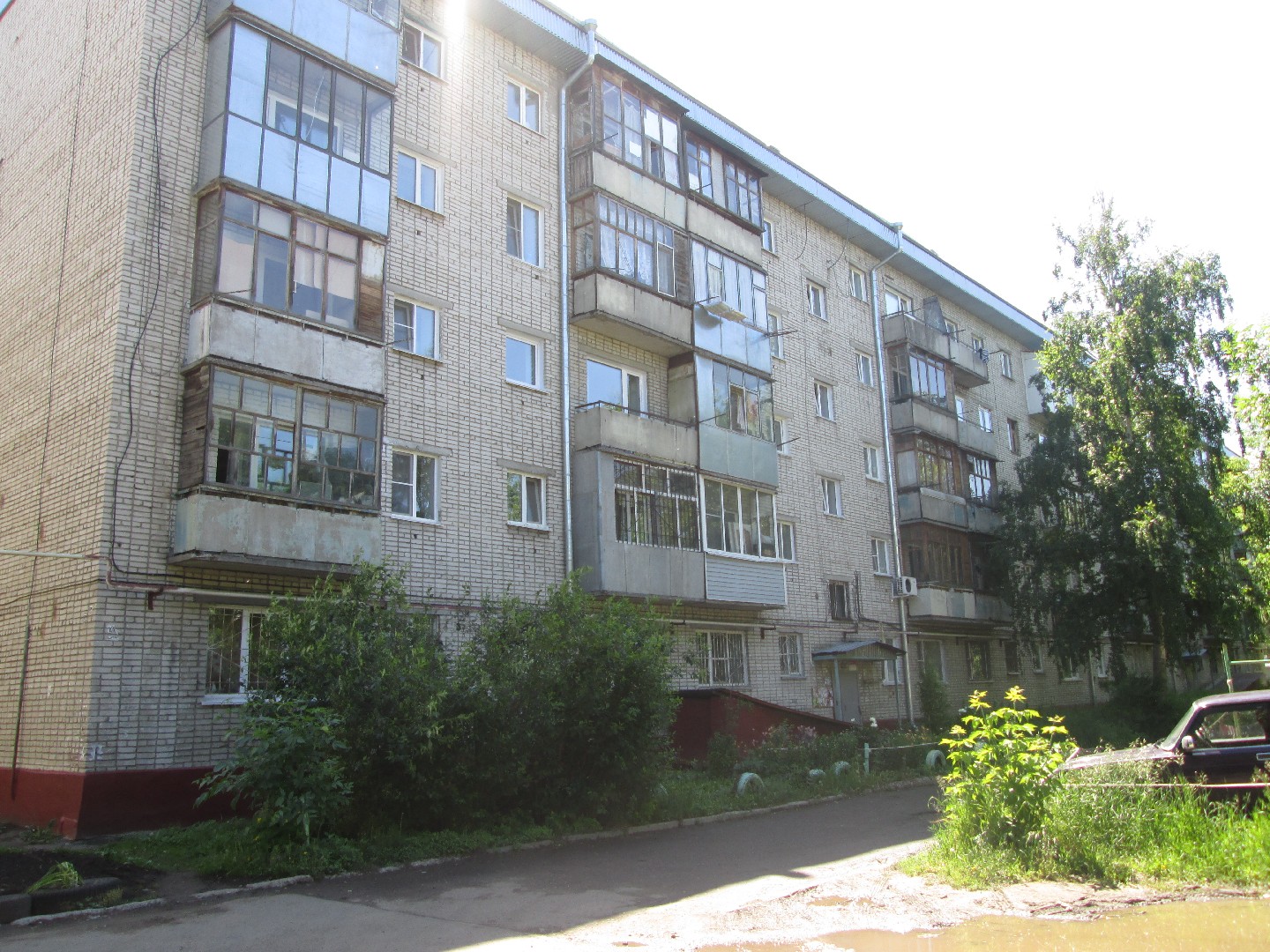 край. Алтайский, г. Барнаул, ул. Георгия Исакова, д. 218-фасад здания