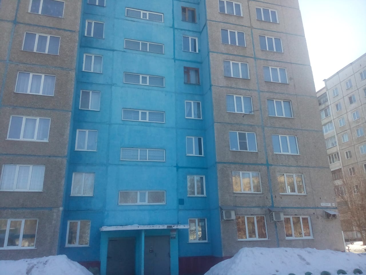 край. Алтайский, г. Барнаул, ул. Георгия Исакова, д. 249а-фасад здания