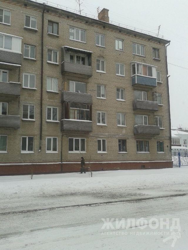 край. Алтайский, г. Барнаул, ул. Германа Титова, д. 30-фасад здания
