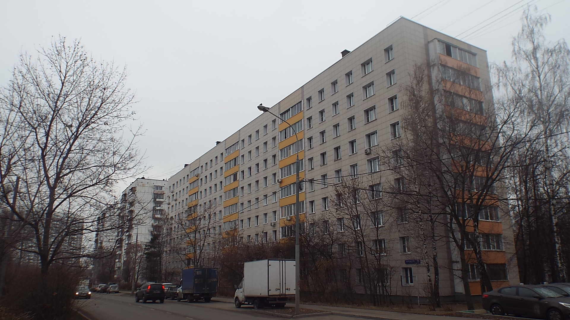 г. Москва, ул. 50 лет Октября, д. 3-фасад здания