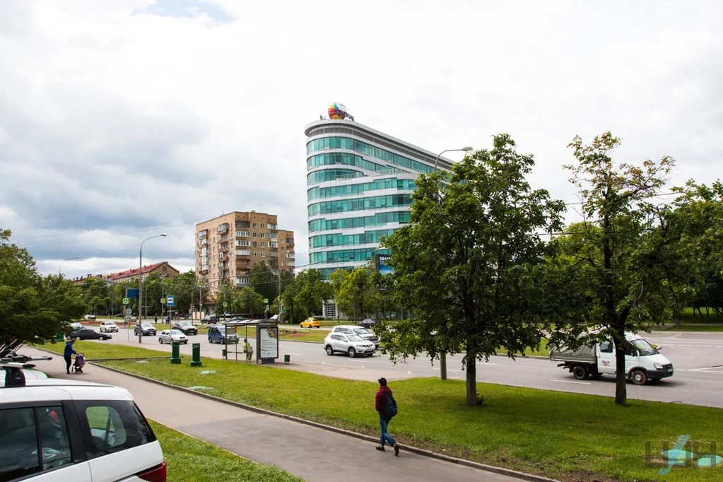 г. Москва, пр-кт. 60-летия Октября, д. 19-придомовая территория