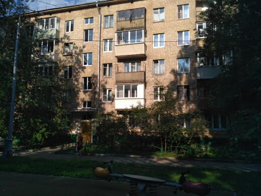 г. Москва, ул. Адмирала Макарова, д. 31-фасад здания