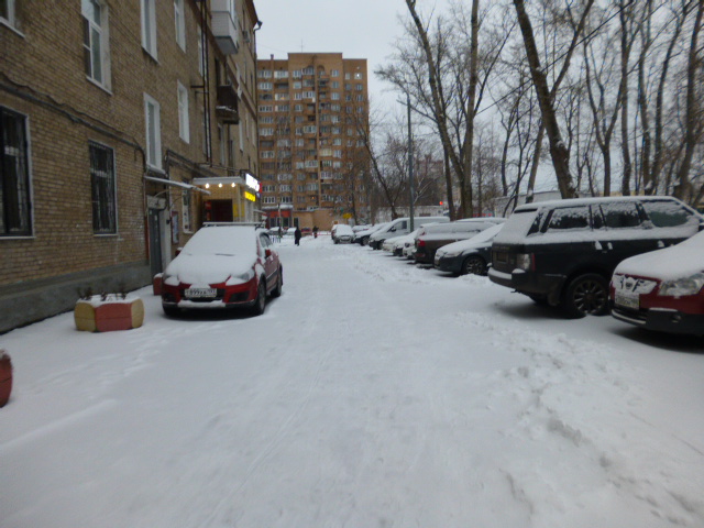 г. Москва, ул. Адмирала Макарова, д. 41, к. 2-придомовая территория