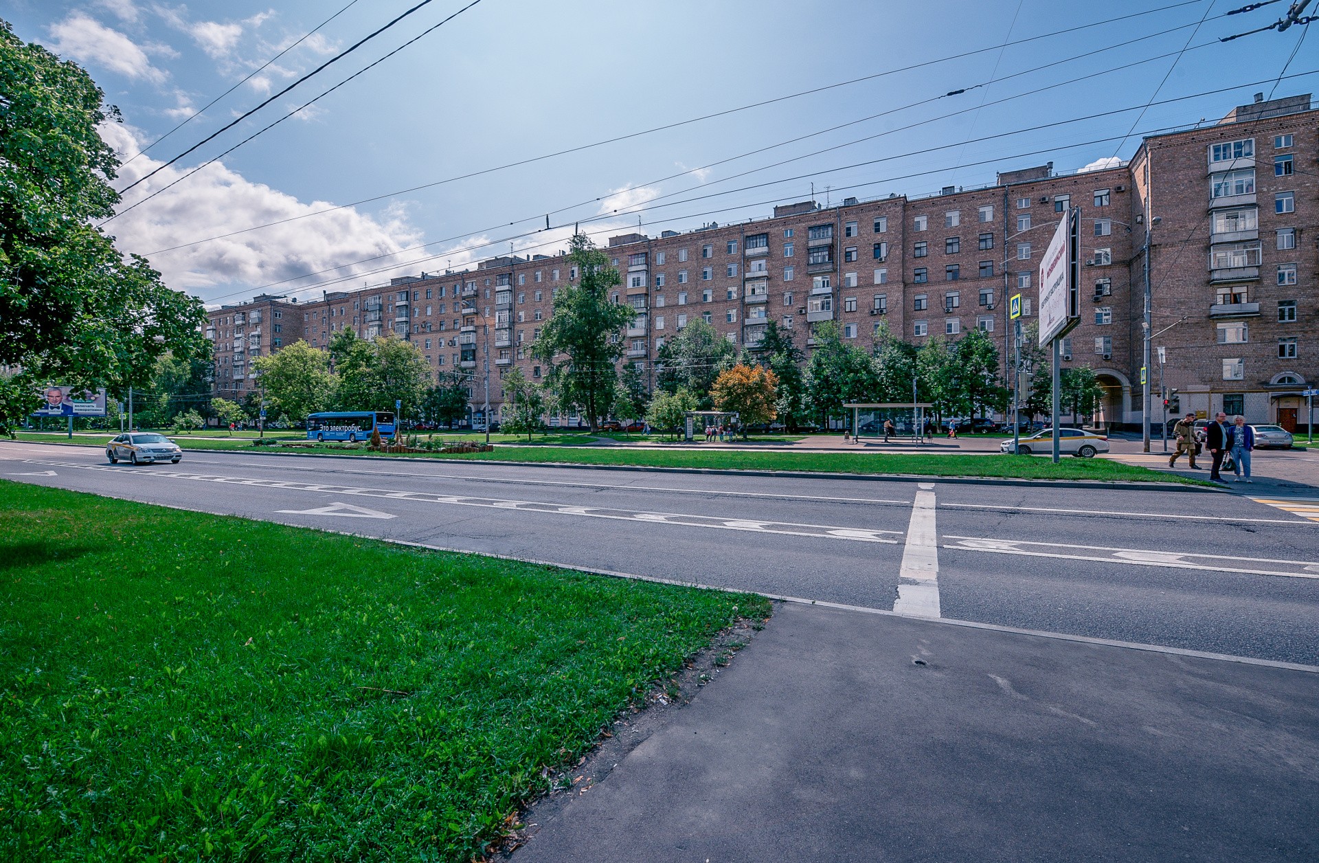 г. Москва, ул. Академика Королева, д. 9, к. 1-придомовая территория