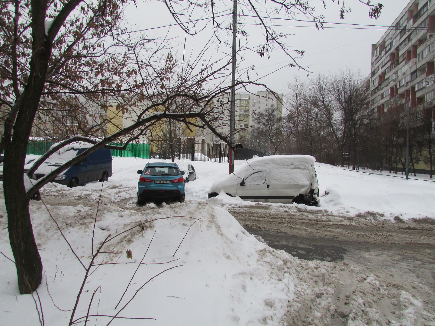 г. Москва, ул. Алтайская, д. 32-придомовая территория