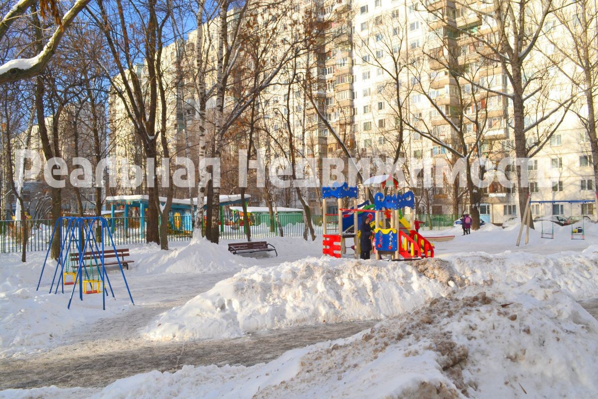 г. Москва, ш. Алтуфьевское, д. 95Б-придомовая территория