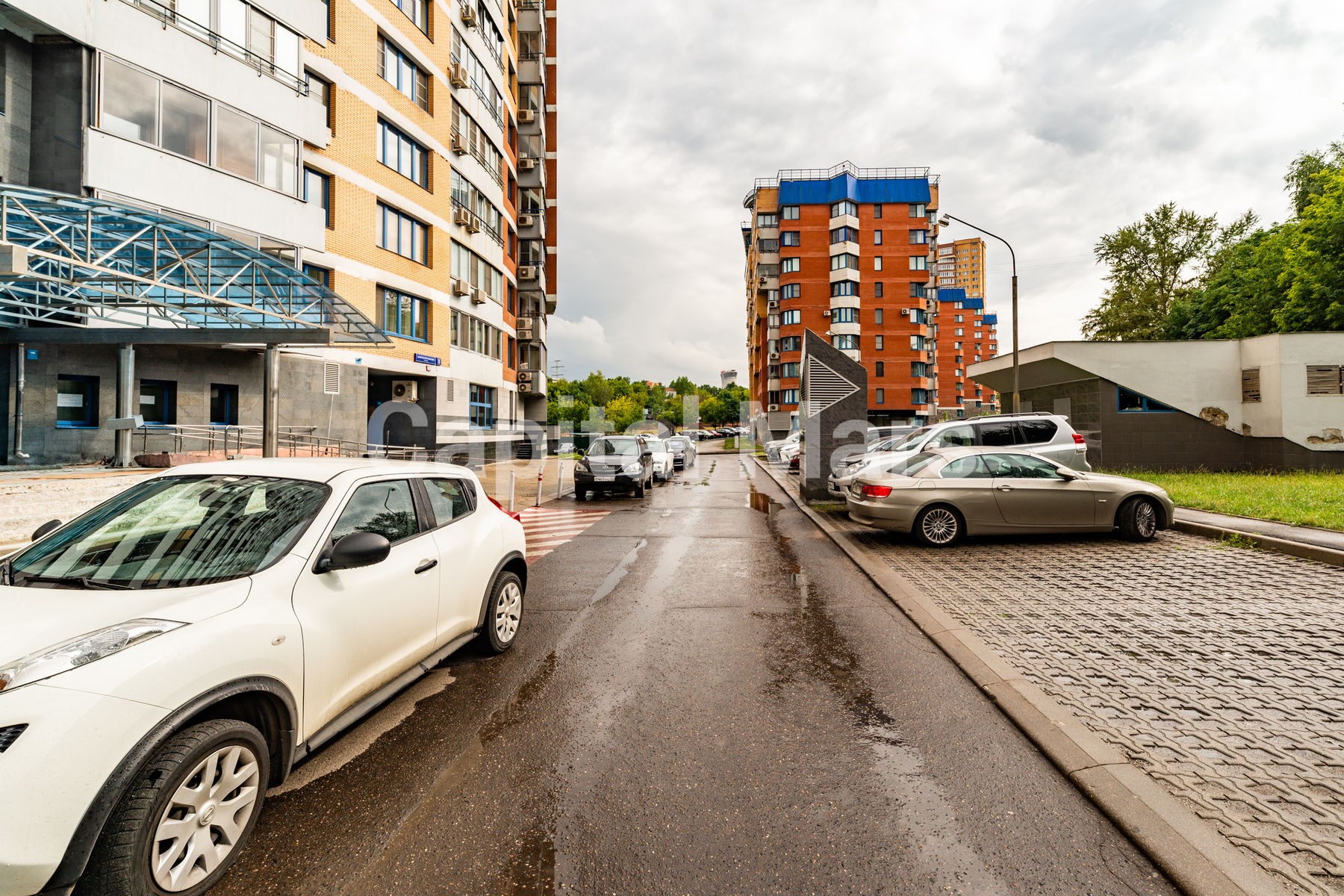 г. Москва, ул. Архитектора Власова, д. 8-придомовая территория