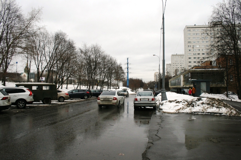 г. Москва, ул. Беловежская, д. 17-придомовая территория