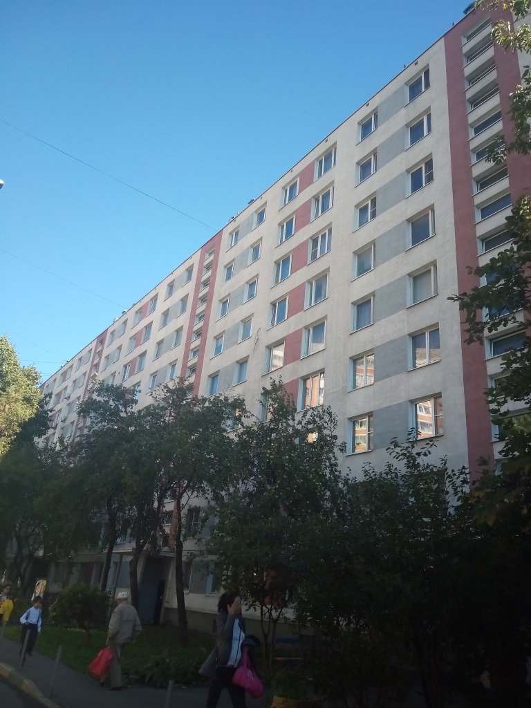 г. Москва, ул. Беловежская, д. 77-фасад здания