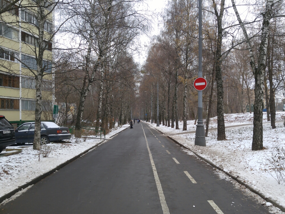 г. Москва, ул. Беломорская, д. 16-придомовая территория