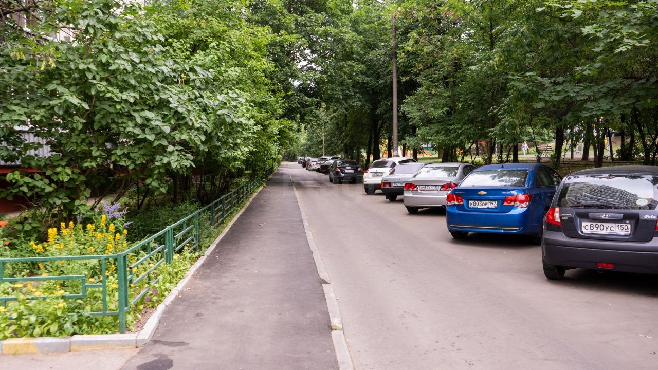 г. Москва, ул. Бирюлевская, д. 58, к. 3-придомовая территория