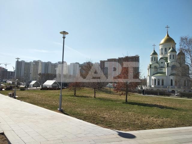 г. Москва, ул. Богданова, д. 42-придомовая территория