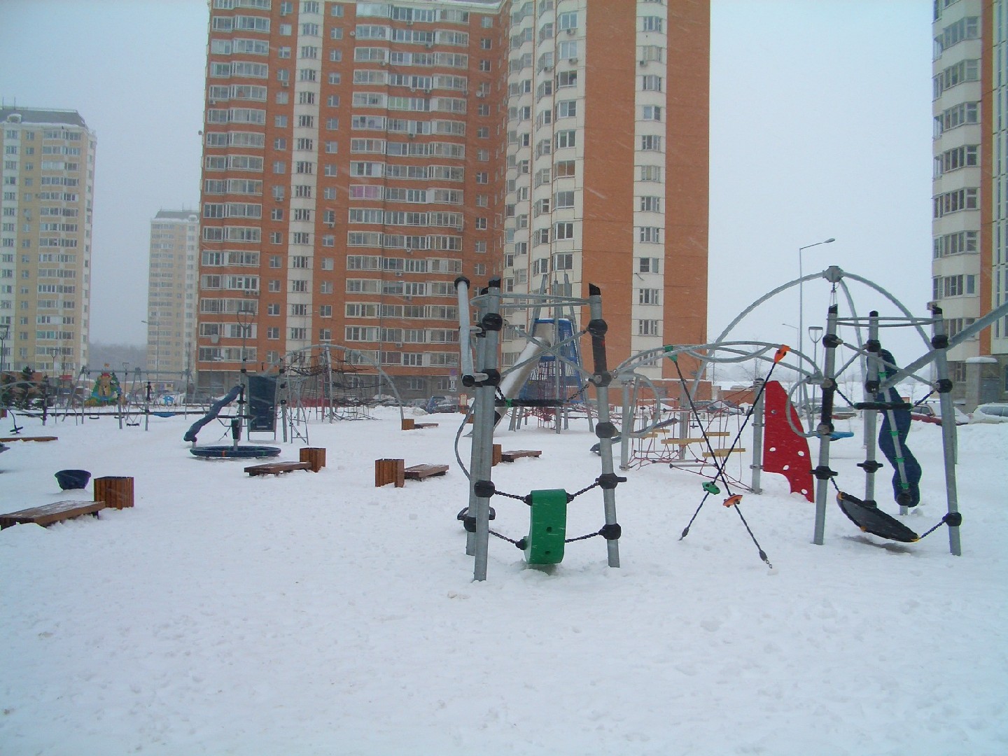 г. Москва, ул. Бориса Пастернака (п Внуковское), д. 7-придомовая территория