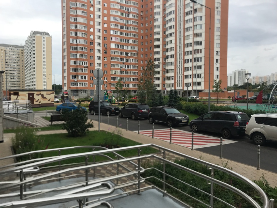 г. Москва, ул. Бориса Пастернака (п Внуковское), д. 7-придомовая территория