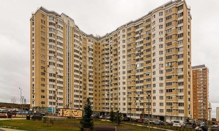 г. Москва, ул. Бориса Пастернака (п Внуковское), д. 11-фасад здания