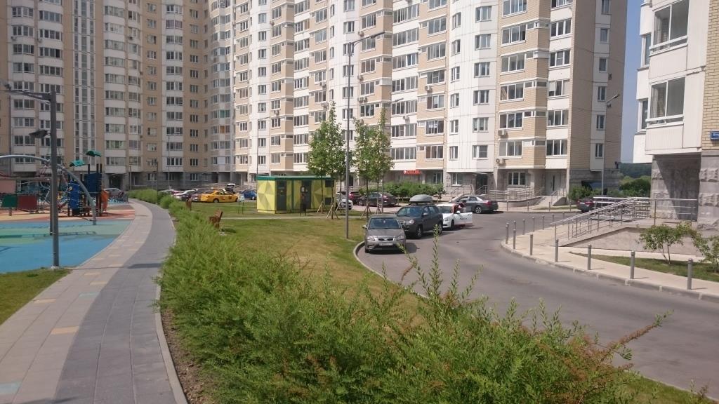 г. Москва, ул. Бориса Пастернака (п Внуковское), д. 23-придомовая территория