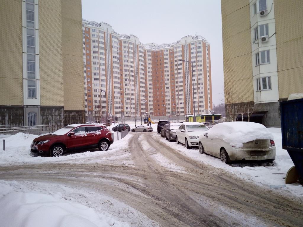 г. Москва, ул. Бориса Пастернака (п Внуковское), д. 25-придомовая территория