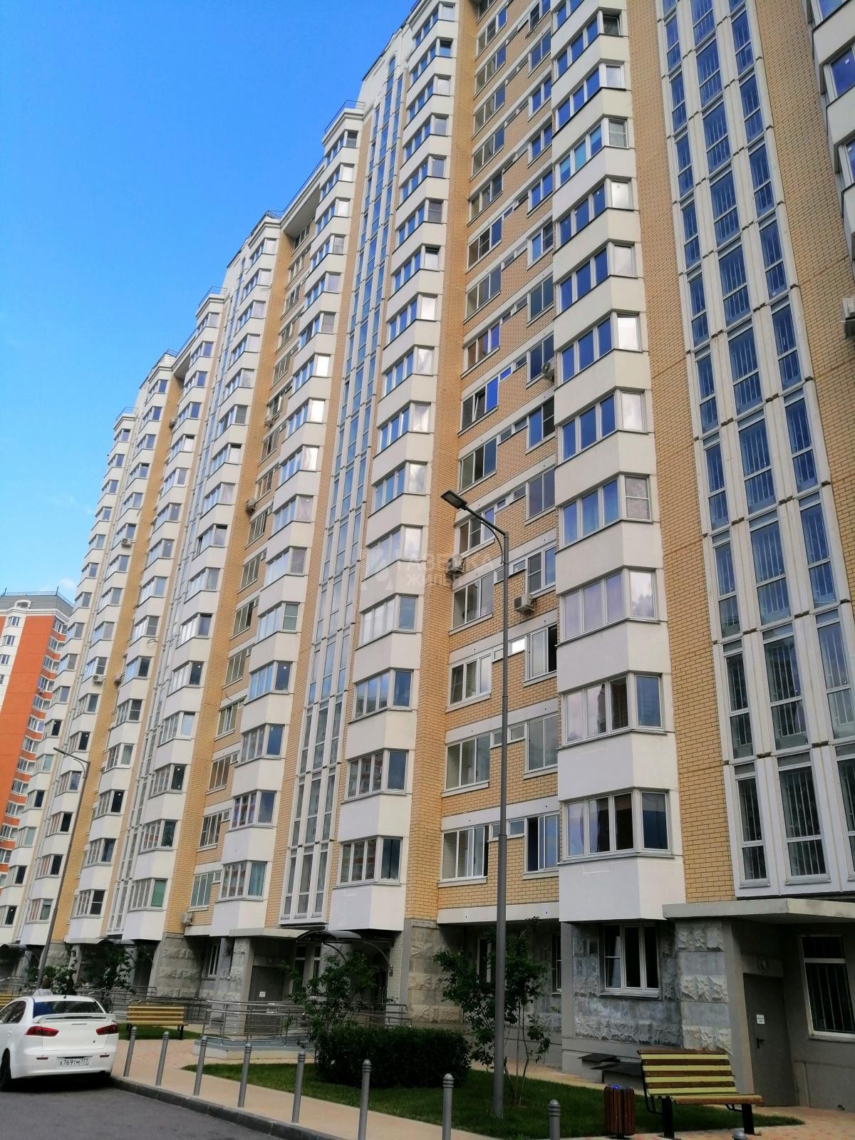 г. Москва, ул. Бориса Пастернака (п Внуковское), д. 31, к. 2-фасад здания