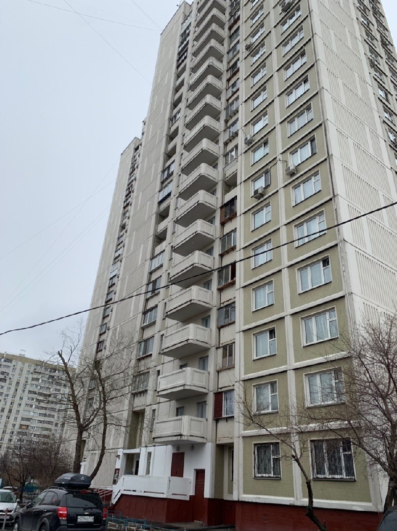 г. Москва, ул. Борисовские Пруды, д. 10, к. 6-вход снаружи