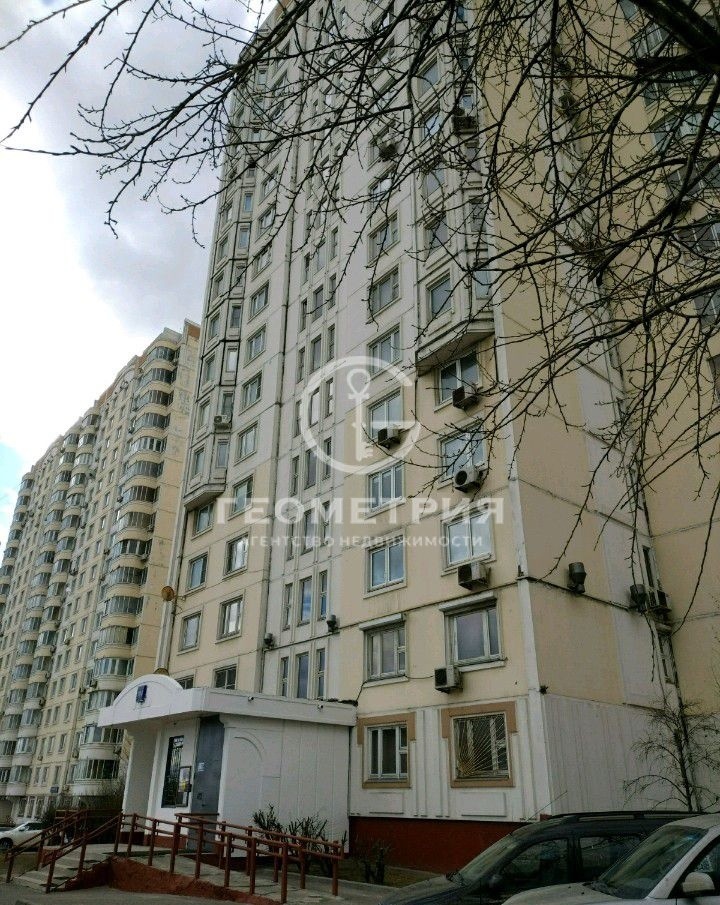 г. Москва, ш. Варшавское, д. 104-фасад здания