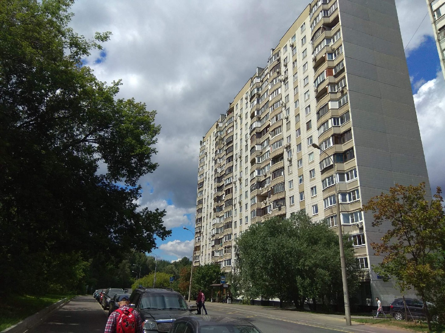 г. Москва, ул. Василия Петушкова, д. 9-фасад здания