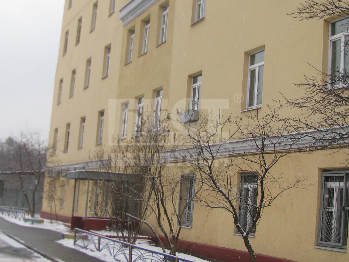 г. Москва, ул. Василия Петушкова, д. 20-фасад здания