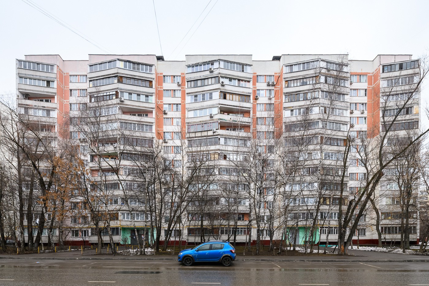 г. Москва, ул. Введенского, д. 22, к. 1-фасад здания