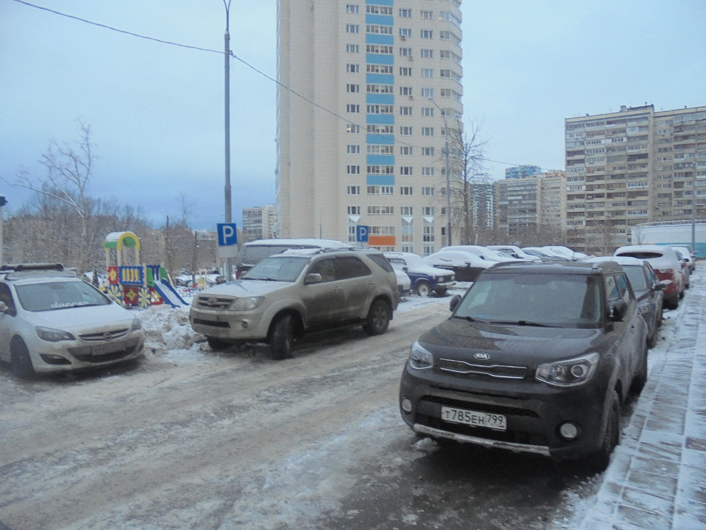 г. Москва, пр-кт. Вернадского, д. 61, к. 1-придомовая территория