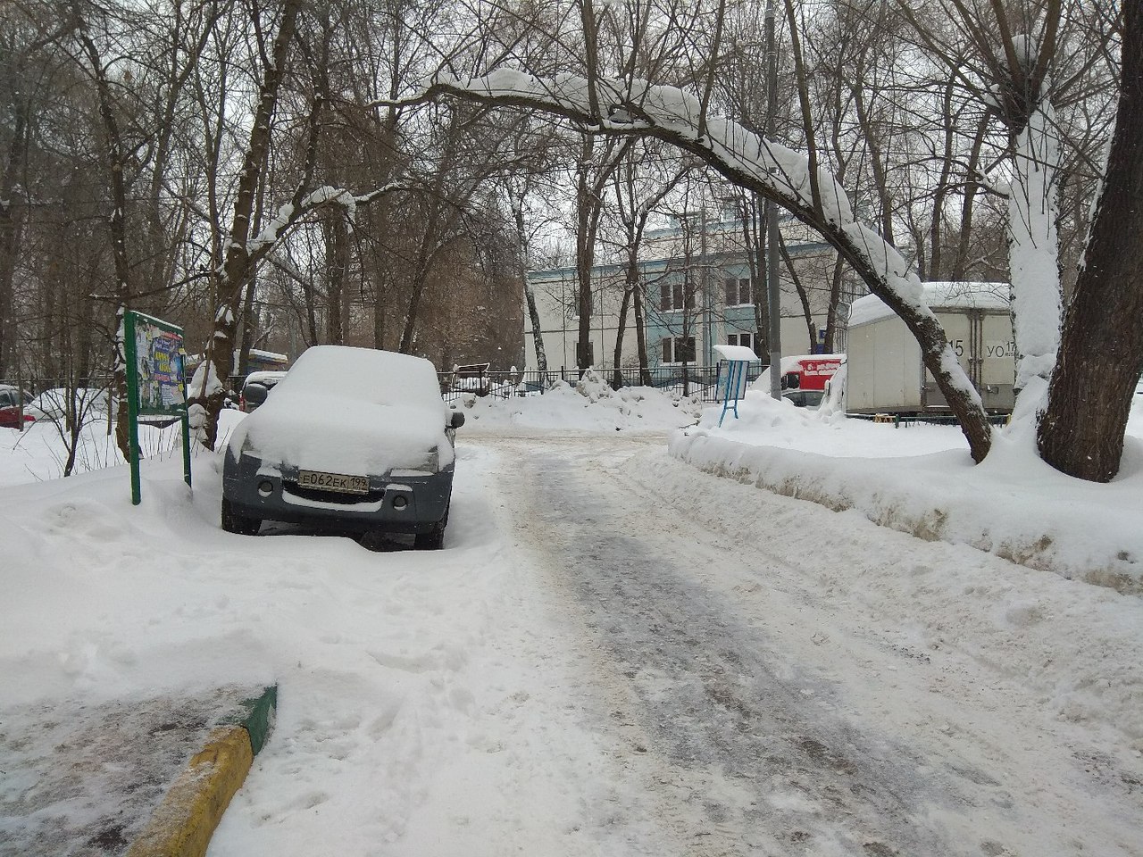 г. Москва, пр-кт. Волгоградский, д. 151, к. 2-придомовая территория