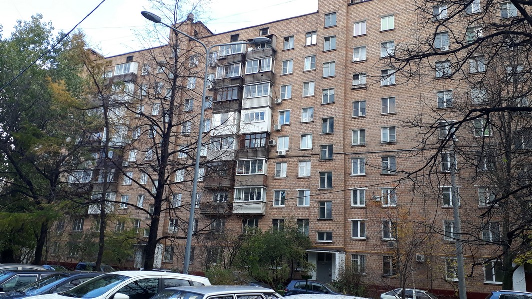 г. Москва, б-р. Волжский, д. 12, к. 1-фасад здания