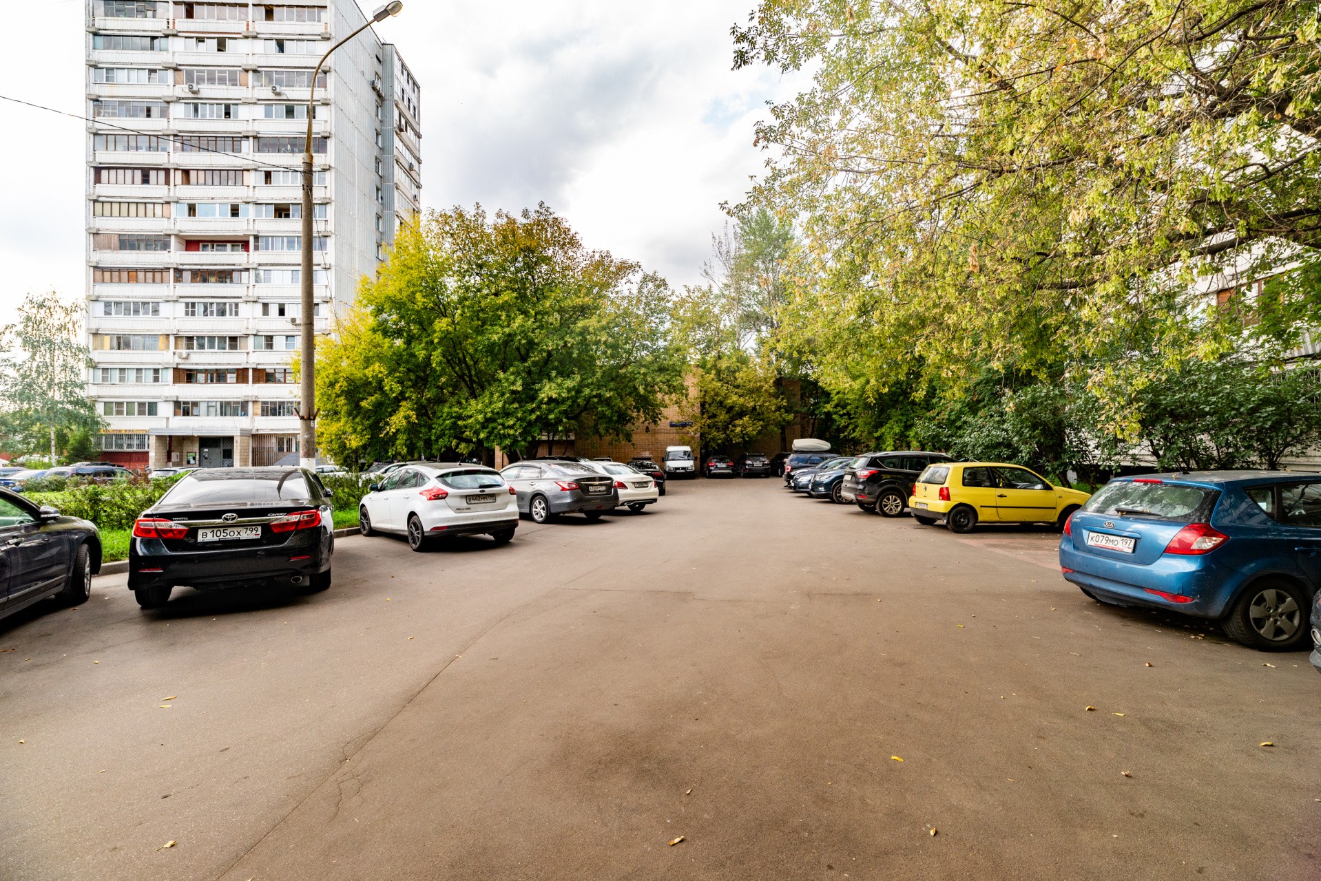 г. Москва, ул. Волочаевская, д. 14, к. 3-придомовая территория