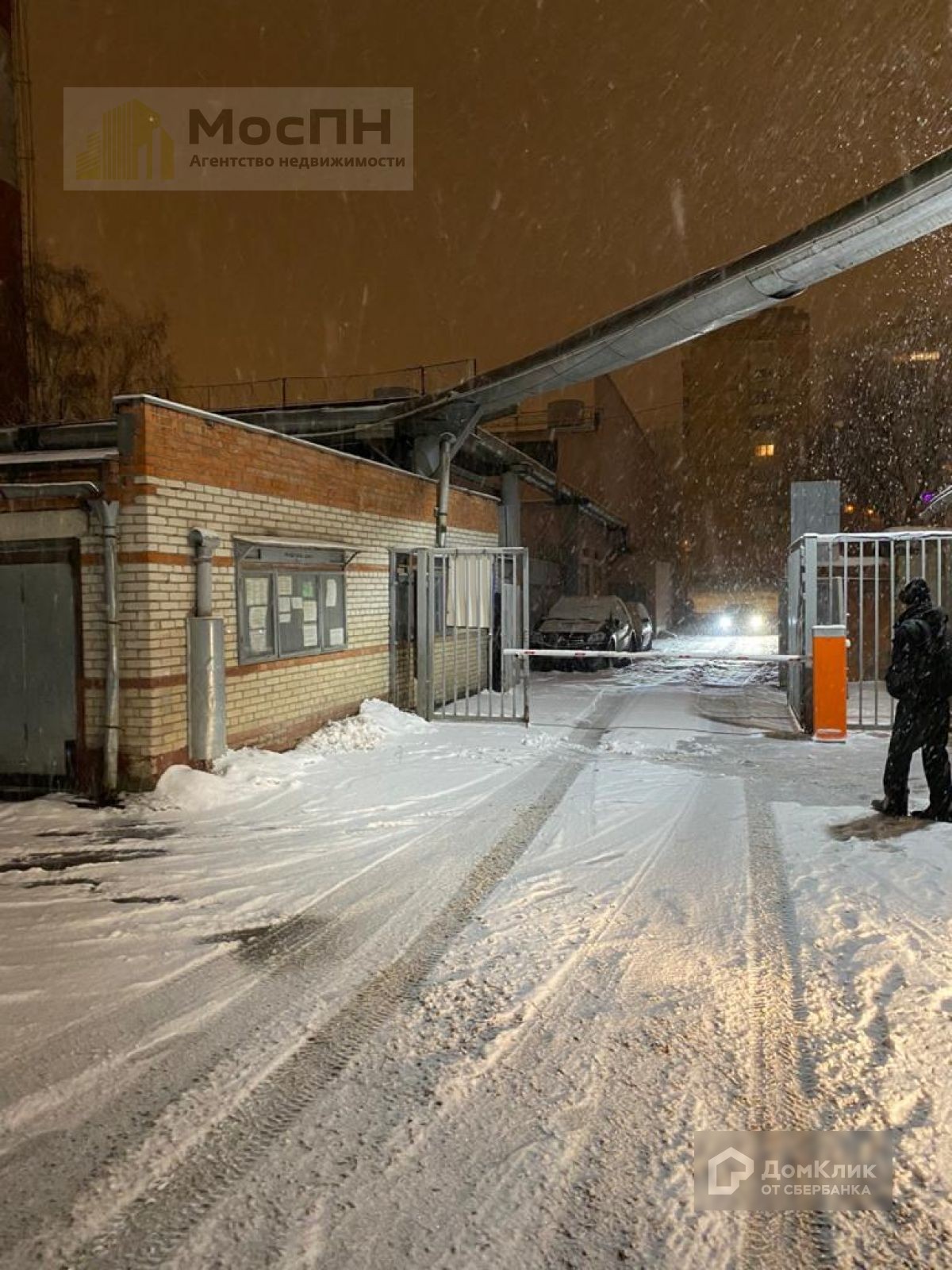 г. Москва, проезд. Врачебный, д. 10-придомовая территория