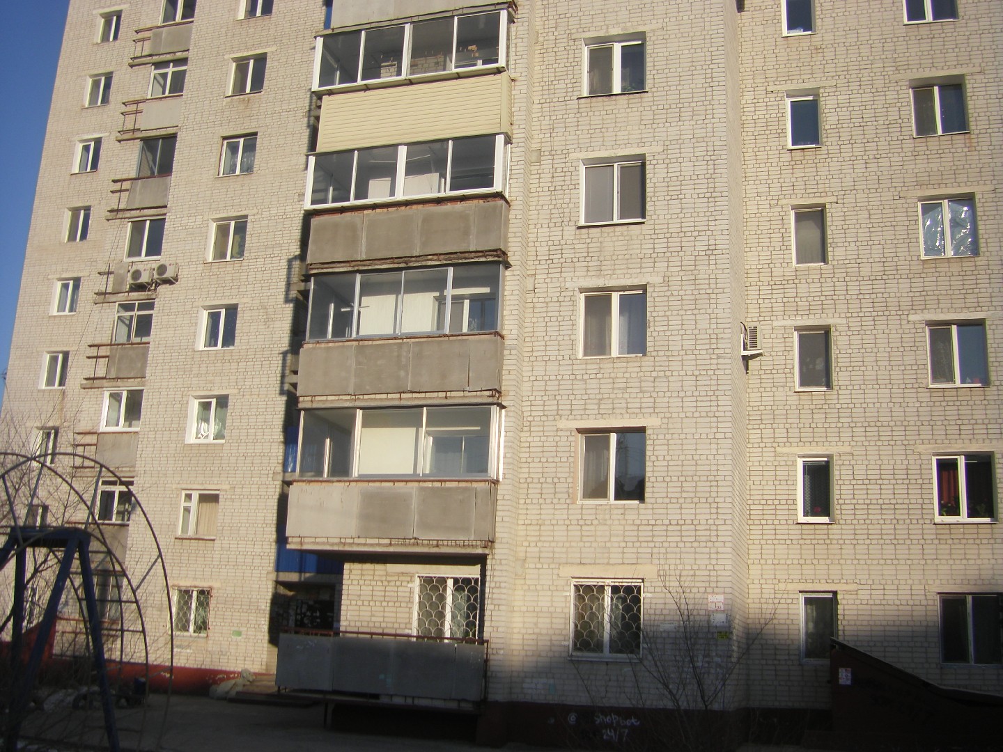 обл. Амурская, г. Благовещенск, ул. Калинина, д. 144-фасад здания