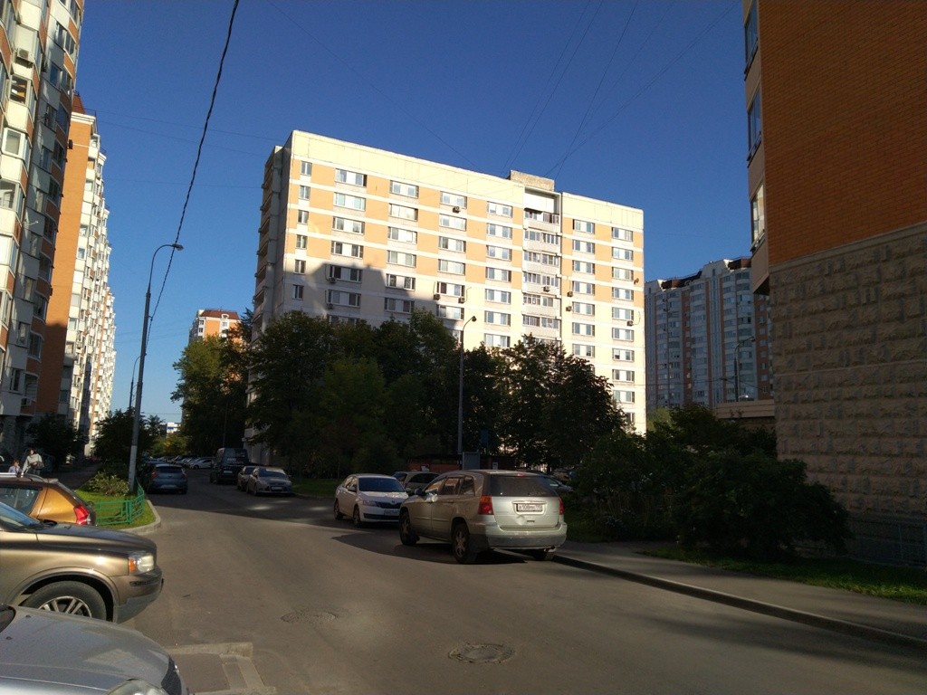 г. Москва, ул. Газопровод, д. 13, к. 3-придомовая территория