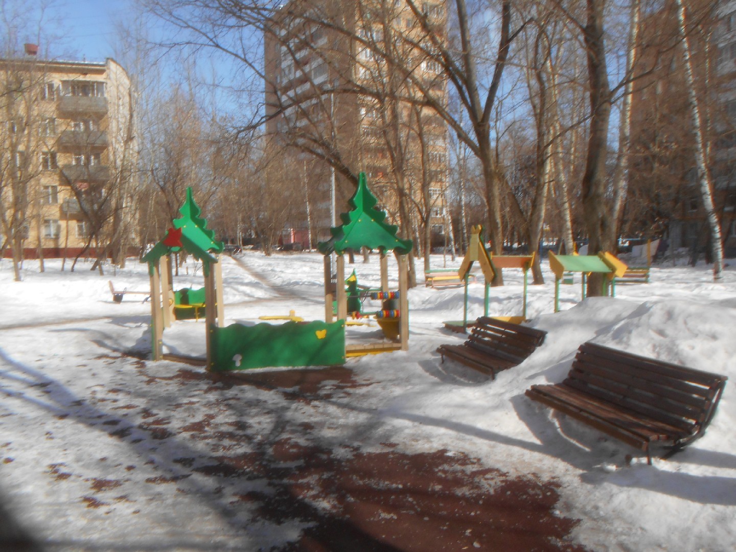 г. Москва, ул. Генерала Глаголева, д. 25, к. 2-придомовая территория