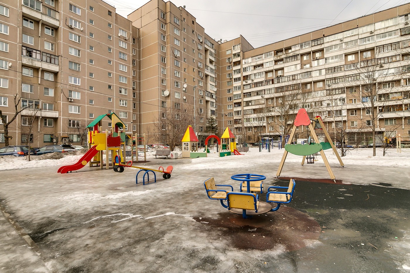 г. Москва, ул. Генерала Кузнецова, д. 18, к. 2-придомовая территория