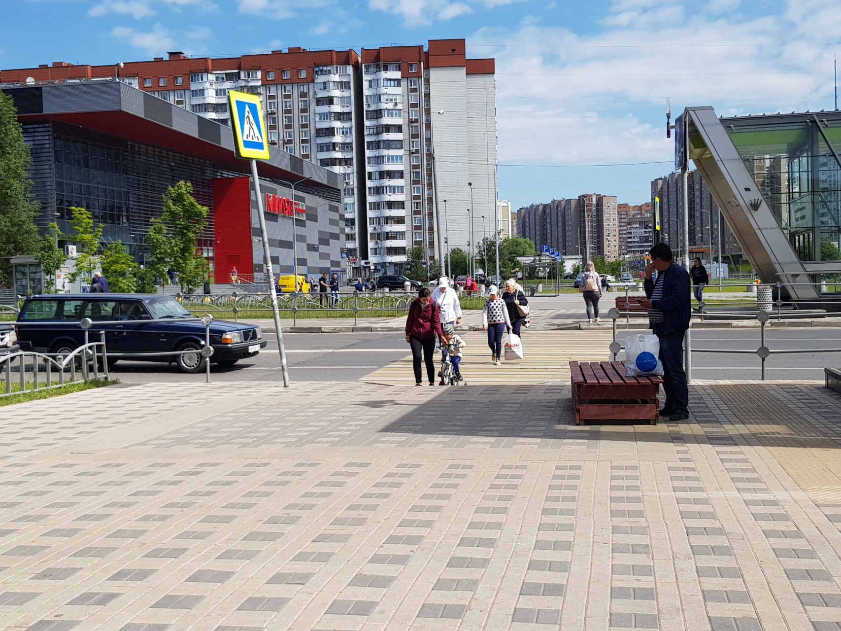 г. Москва, ул. Генерала Кузнецова, д. 26, к. 2-придомовая территория