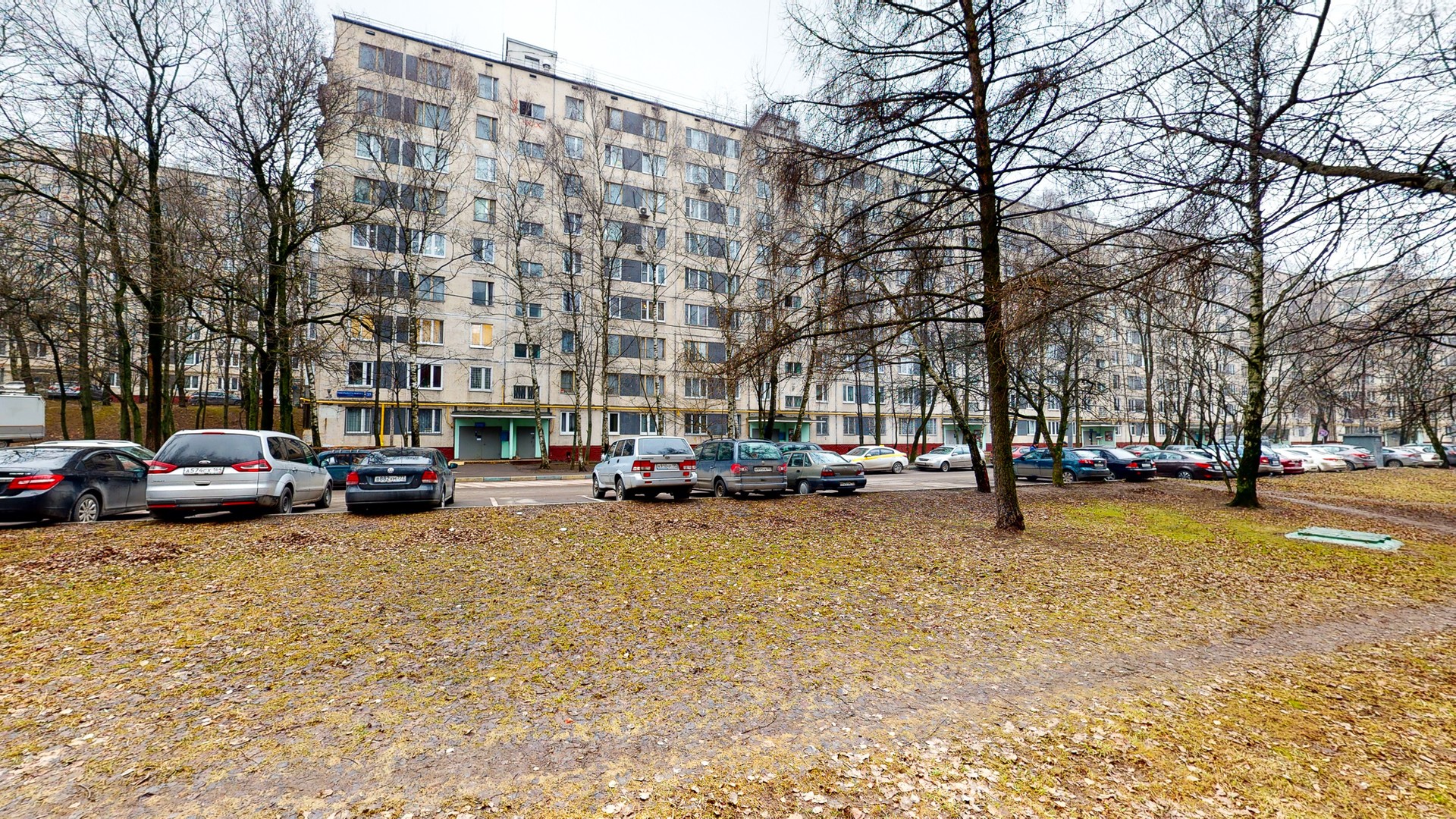 г. Москва, ул. Генерала Тюленева, д. 35-придомовая территория