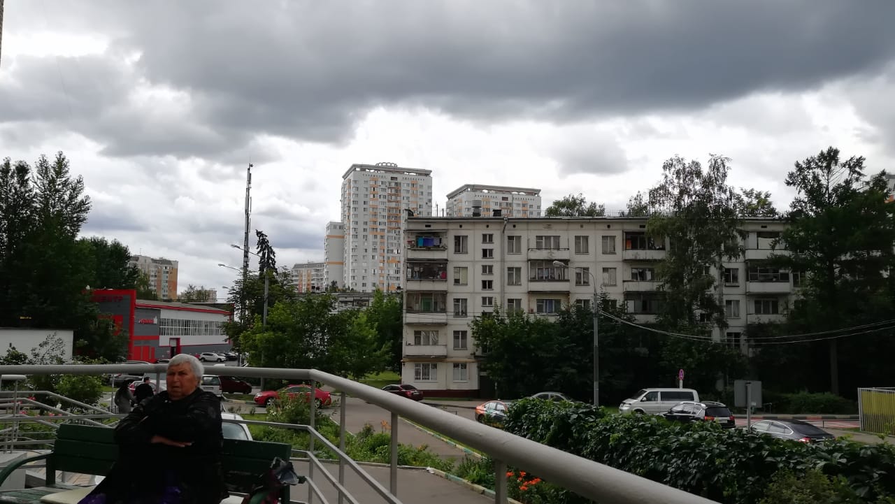 г. Москва, ул. Главмосстроя, д. 7-придомовая территория