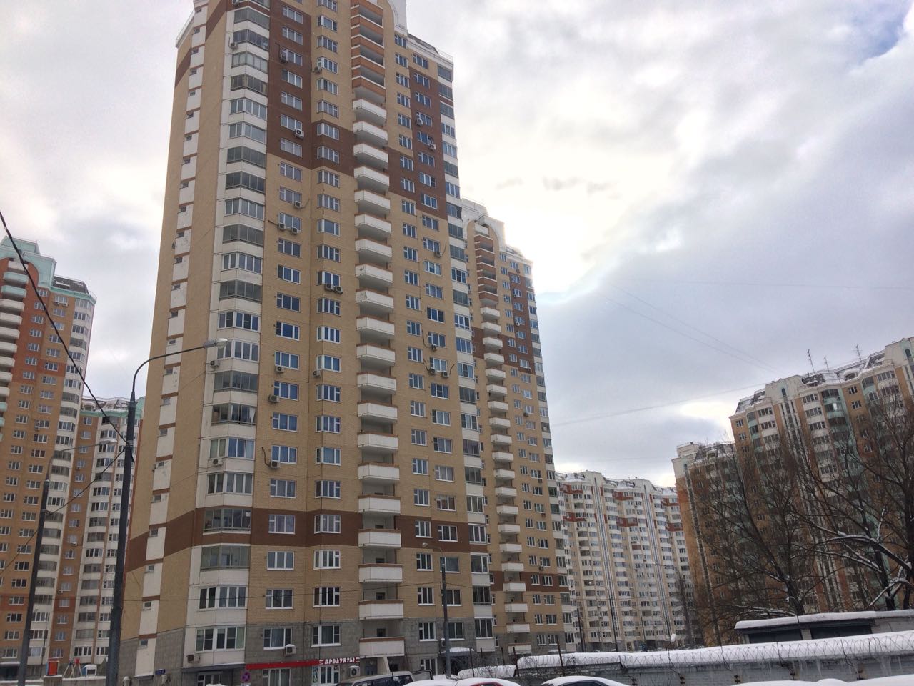 г. Москва, ул. Главмосстроя, д. 20-фасад здания