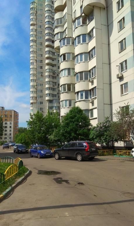 г. Москва, ул. Гурьянова, д. 17, к. 2-придомовая территория