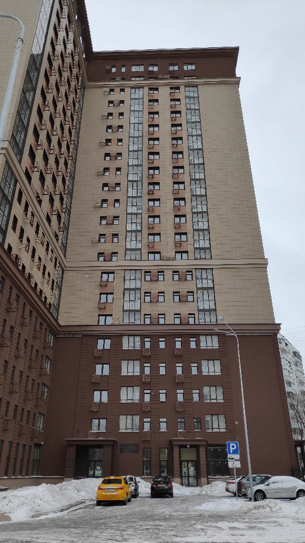 г. Москва, ул. Дегунинская, д. 10, к. 1-фасад здания